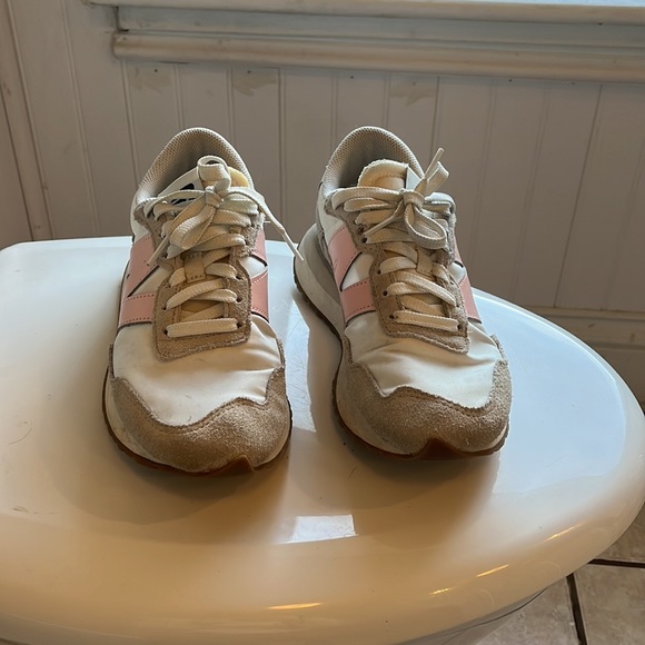 New Balance 237 - Picture 3 of 7